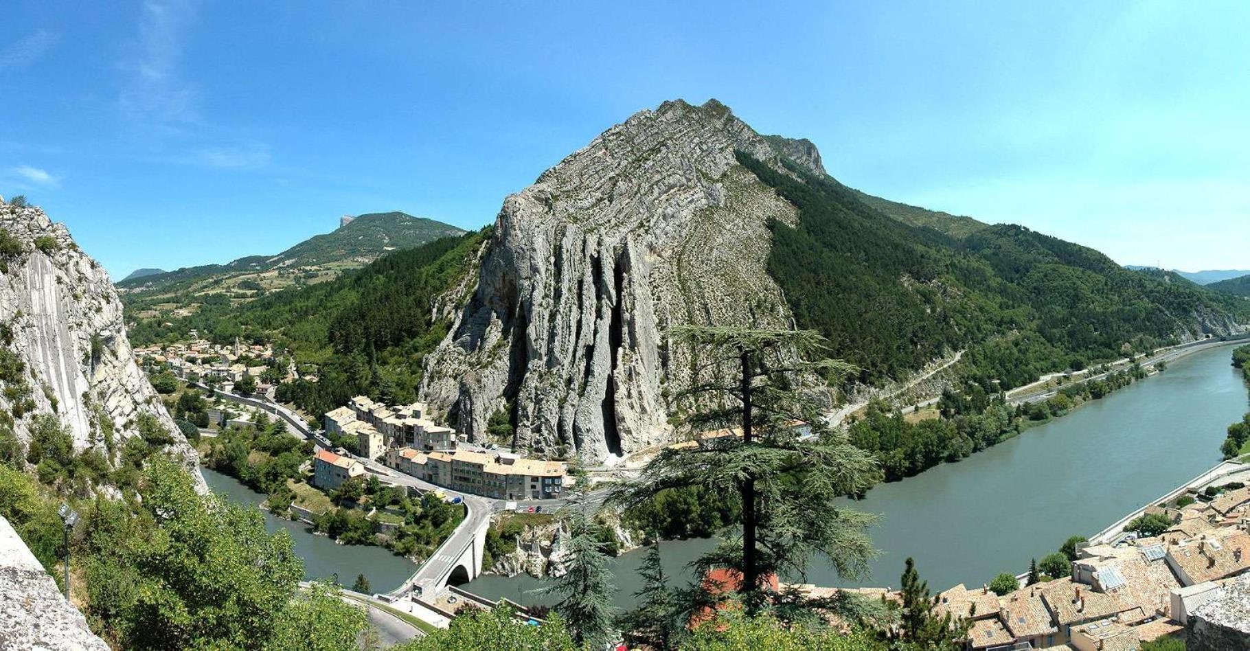 Appartement Entre Sisteron Et Gorges De La Meouge " Les Hauts De Toscane " Ribiers Exteriör bild